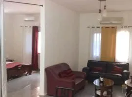 Grand studio climatisé 5' mer accès Dakar