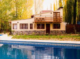 Bosque de Sol cabaña 1, hotel in Malargüe