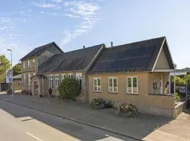 3 Bedroom Nice Apartment In Sydals