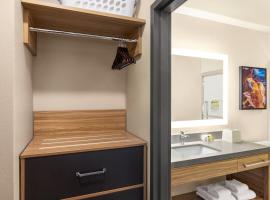 Candlewood Suites Pittston by IHG, hotel di Pittston
