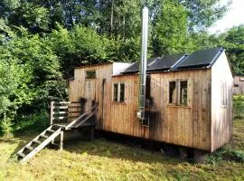 Celoroční GLAMPING v pohodlném domečku