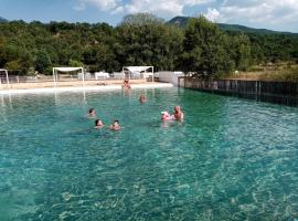 Mobil-home, Hotel in Beynes
