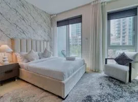 Stunning Luxury Studio Downtown 2 Minute Walk to Burj Khalifa & Dubai Mall