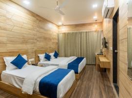 Hotel Noble Inn, Ahmedabad, ξενοδοχείο στο Αχμενταμπάντ