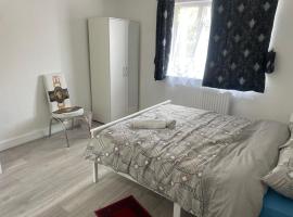Baraka Edgware, hotel in Stone Grove