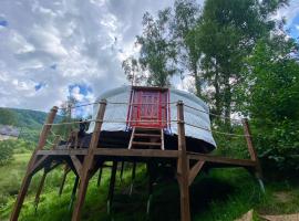 Krondorf and Spa JURTA, glamping site in Kamenec