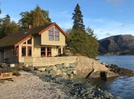 Seaside 3-bedroom House