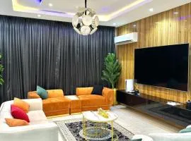 3bedroom luxury apartment with pool, snooker, ps5 in lekki phase 1