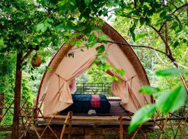 Khu Gghỉ Dưỡng glamping Pa Sỹ 3, chata v destinaci Kon Von Kla