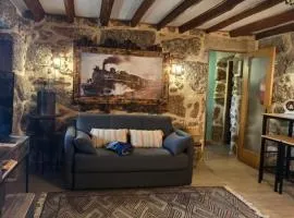 Rustic Retreat-Country House