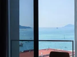 The Shore Studio Balcony Seaview by Clover Home A1101