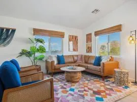 Tangerine House - Hot Tub, Fire Pit, BBQ! home