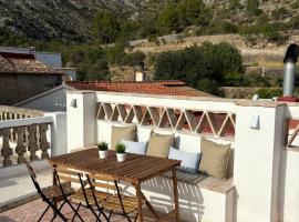 Cal Ferrer, hotel a Benimeli