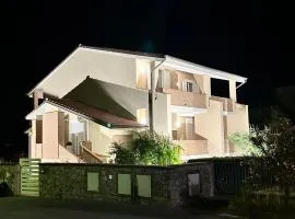 Villa Cattleya