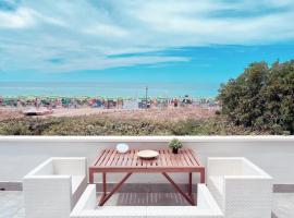 Esclusivo alloggio a sfioro sul mare con terrazza., hotel en Santa Maria di Castellabate