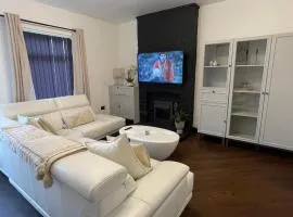 Slick Space for a Standish Stay