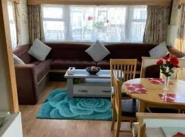 Lovley 3 bedroom Static Caravan in Clarach Bay