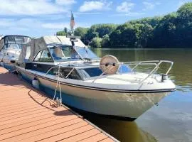 Wake Port Boat, ubytování na lodi