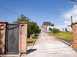 Lily's Guest House
