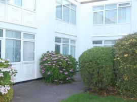 Dawlish Warren Welcome Family Holiday Park Villa Clover Welcome2Warren South Devon, hotel in Dawlish Warren