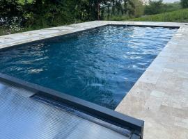 Villa au cœur des vignes de Chavignol, hotel en Sancerre