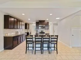 5 Bedroom Luxurious Retreat in Schertz, San Antonio