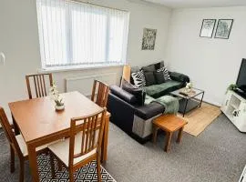 City Centre 4 Bedroom, 2 Bathroom, Free Parking