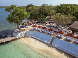 Bora Bora Beach Club Cartagena، فندق في إيسلا غراندي