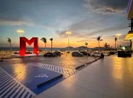 Espectacular Condo Vista al mar, a Pie de Malecón