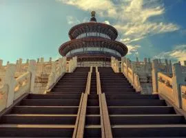 Nostalgia Hotel Beijing Guozijian Ghost Street - Near Beijing Lama Temple, Beihai Park, Jingshan Park, Drum Tower, Houhai Bar Street, Tian'anmen Square, Located in Beijing traditional Hutongs, 5 minutes away from Beixinqiao Metro Station