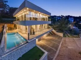 Beautiful Villa Estate da Noi with a pool in Hvar