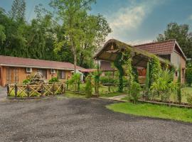 VANN VAIKUNTHAM, hotel con alberca en Khawāsa