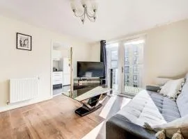 Beautiful 2 bedroom 2 bathroom apartment in Colindale