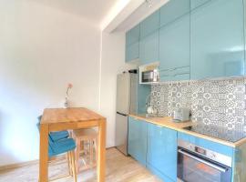 Joli appartement en bord de mer, отель в Антибе