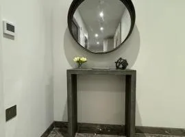 Luxurious Studio - Central Prime Reading Location- CHRL F18