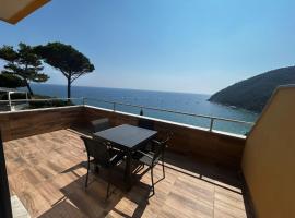 Belvedere Mondial, serviced apartment in Moneglia