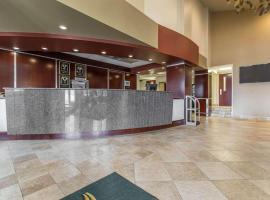 Quality Inn & Suites Bay Front, khách sạn ở Sault Ste. Marie