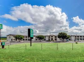 Quality Inn & Suites Junction, hotel v destinaci Junction