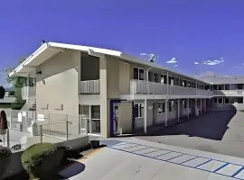 Motel 6 Colorado Springs, CO – South/Metro Area