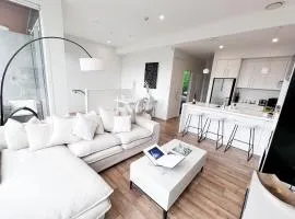 Luxury 2 Bedroom Apartment with cocktail bar and espresso machine