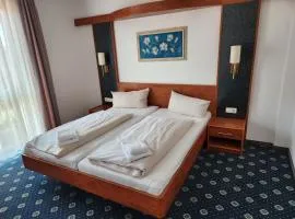 Hotel Hoyers 24h Check-in,Pinneberg, Free Parking and WiFi
