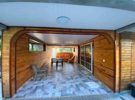Bas de villa Ciel Azur, hotel em Ducos
