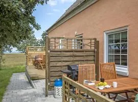 Cozy Apartment In Faaborg With Wifi