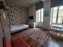 Appartement 1er étage sur cour aux Chartrons