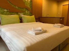 Le Ram Hotel No windows