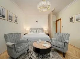 Przestronne Studio Blisko Starego Miasta by Noclegi Renters