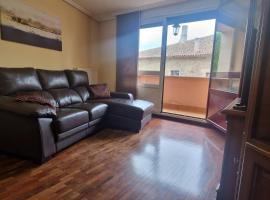 35A01 Amplio Apto 3hab en Noreña, hotel a Noreña