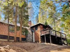 The Cedar House Prime Spot Kayaks & Cool AC