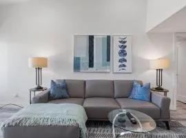Luxuriant And Spacious 2br Condo With Heated Pool