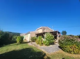 Maison familiale ou entre amis à la campagne